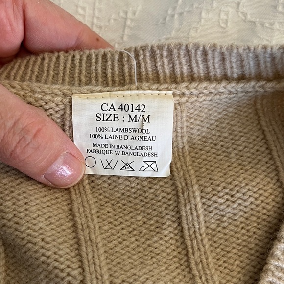 Vintage 100% Lambswool Cardigan Size Medium. Academia Preppy, Classic Old School - Picture 6 of 10